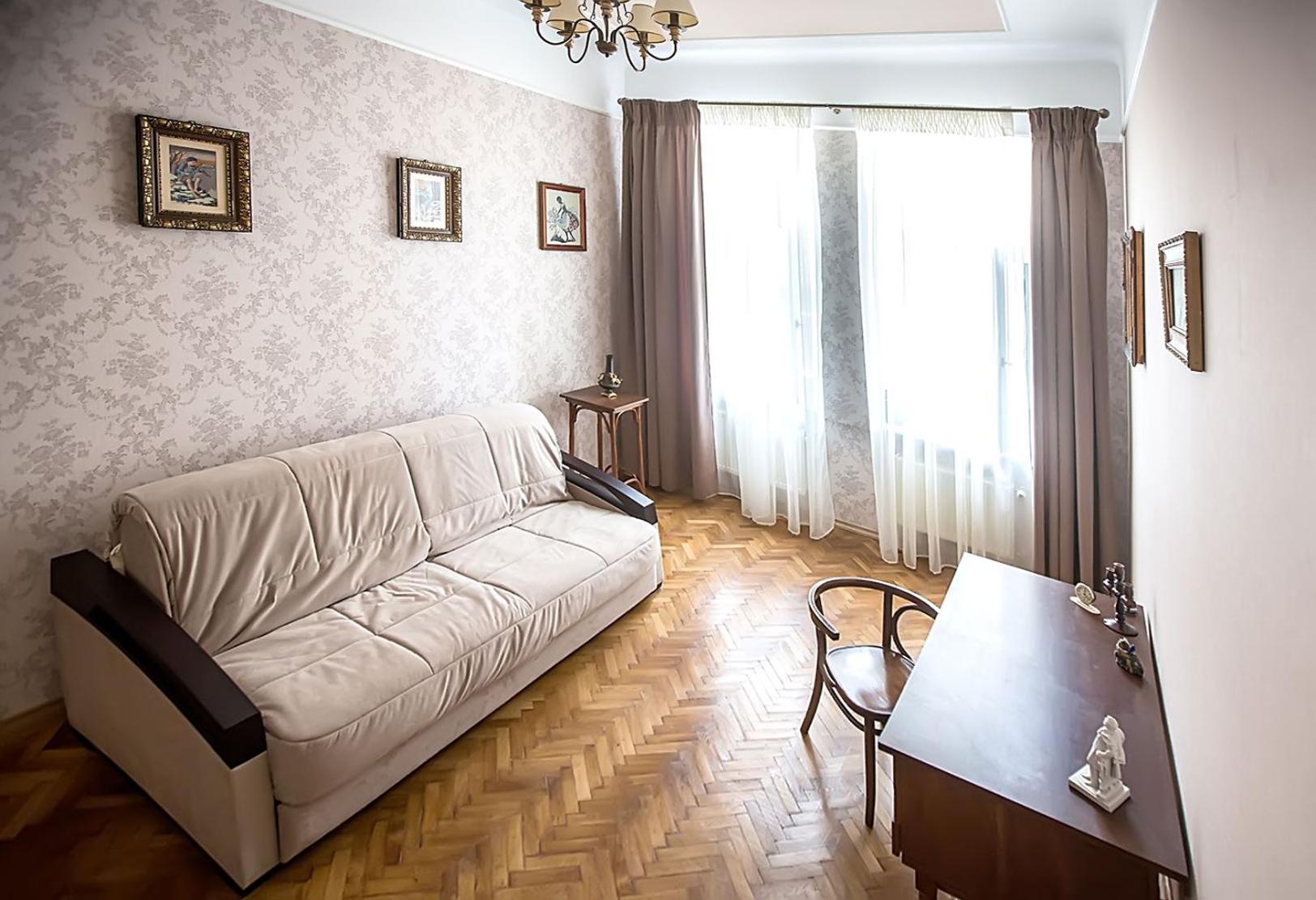 Gorgeous Apartments In Historical Center Of Lvov Екстериор снимка